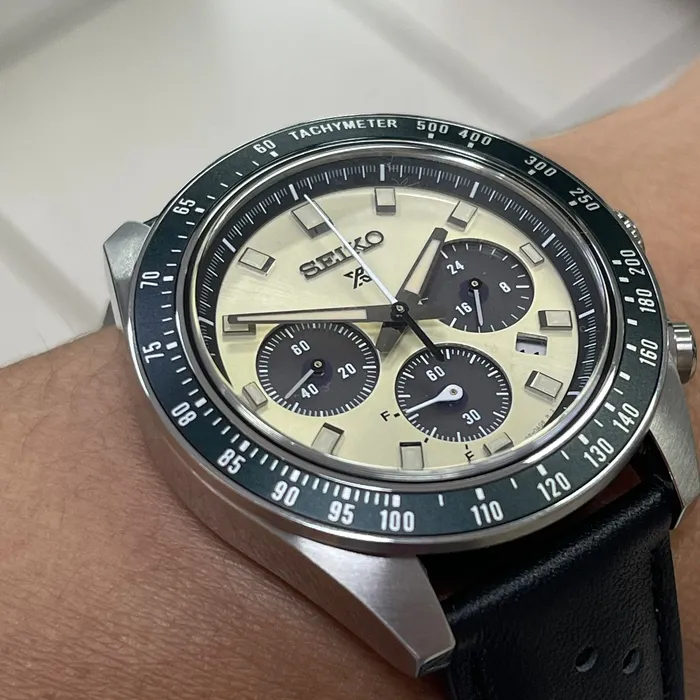 Seiko Prospex Speedtimer Solar SSC943 Marfim e Verde | Taniguchi Relógios