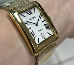 Orient Quartzo Eternal Classico "Tank" Dourado GGSS1021 branco - imagem 3