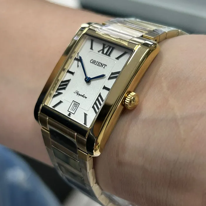 Orient Quartzo Eternal Classico "Tank" Dourado GGSS1021 branco