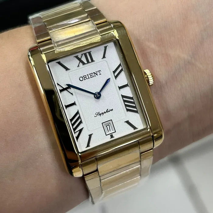 Orient Quartzo Eternal Classico "Tank" Dourado GGSS1021 branco