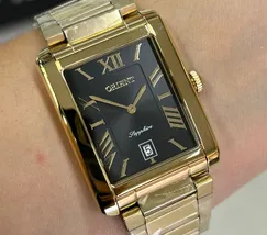 Orient Quartzo Eternal Classico "Tank" Dourado GGSS1021 Preto - imagem 6