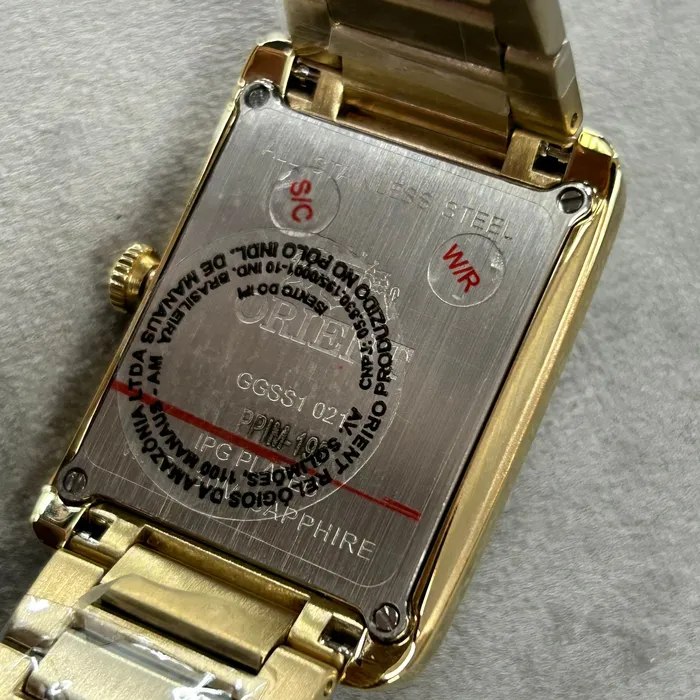 Orient Quartzo Eternal Classico "Tank" Dourado GGSS1021 Champanhe