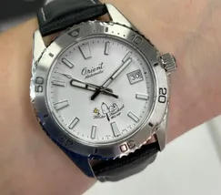 Orient Mako 40 Peanuts 75th Anniversary Limited Edition RAAC0Q08S30B Snoopy - imagem 1
