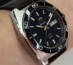 Orient 3 Estrelas Automático Elegance YN6MC019 Azul - imagem 3