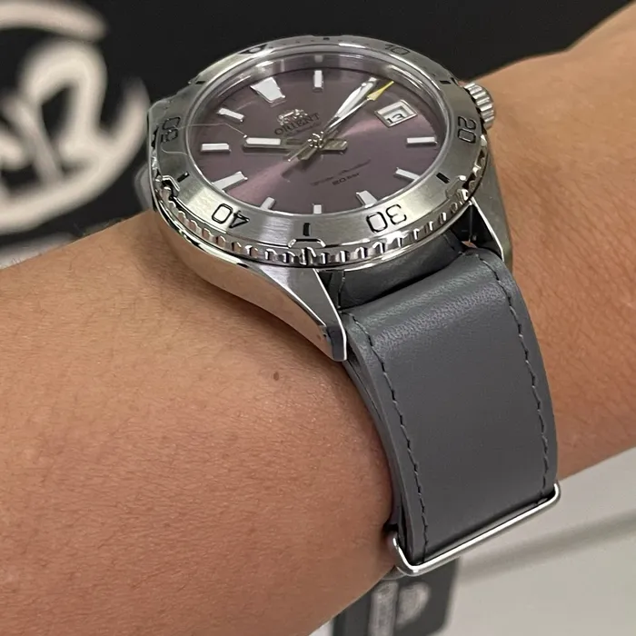 Orient Automático Mako 40 NATO RAAC0Q07V30B lilas