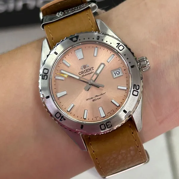 Orient Automático Mako 40 Diver NATO RAAC0Q05P30B salmão