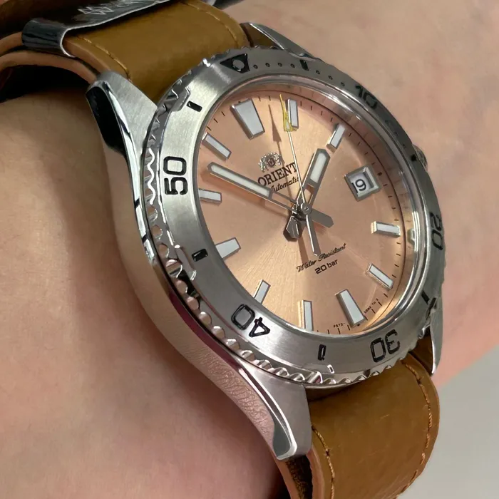 Orient Automático Mako 40 NATO RAAC0Q05P30B salmão