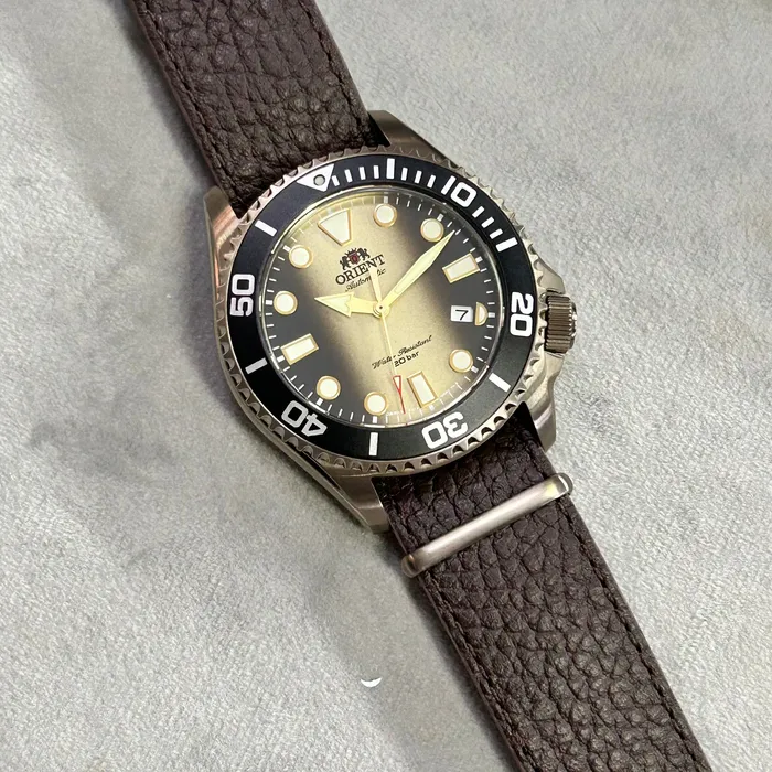 Orient Automático Diver Triton 70th Anniversary Limited Edition RAAC0K05G00B Jaguar focus