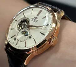 Orient Automático Bambino Sun & Moon Open Heart RAAS0102S30B - imagem 3