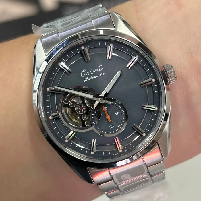 Orient Automático Edição Limitada 75 Anos Open Heart Stretto RAAR0012N30B Cinza