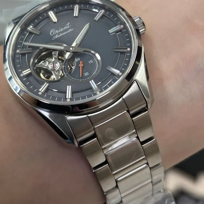 Orient Automático Edição Limitada 75 Anos Open Heart Stretto RAAR0012N30B Cinza