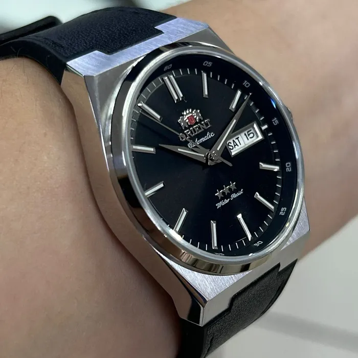 Orient 3 Estrelas Automático Elegance YN6SC020 Preto (PRX)