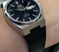 Orient 3 Estrelas Automático Elegance YN6SC020 Preto (PRX) - imagem 5