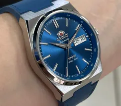Orient 3 Estrelas Automático Elegance YN6SC020 Azul (PRX) - imagem 3