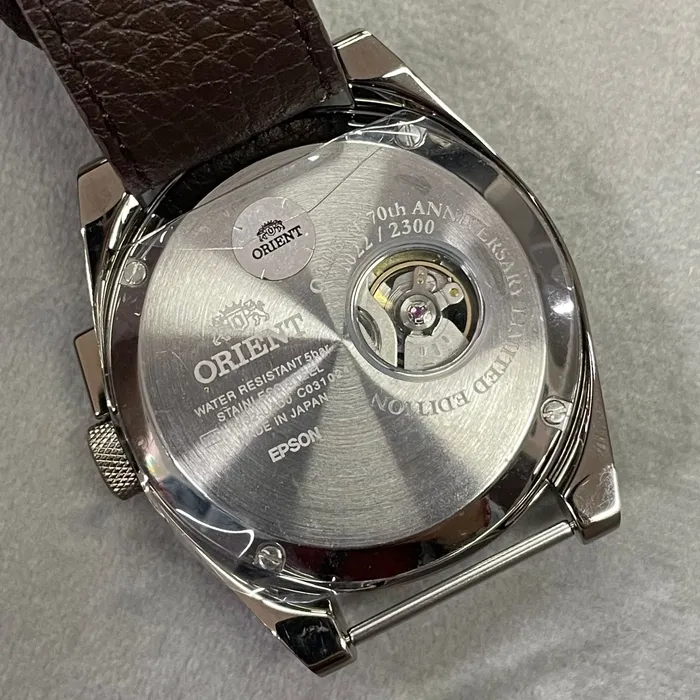 Orient Automático Retro Future Camera 70th Anniversary Limited Edition RAAR0204G00B Jaguar focus