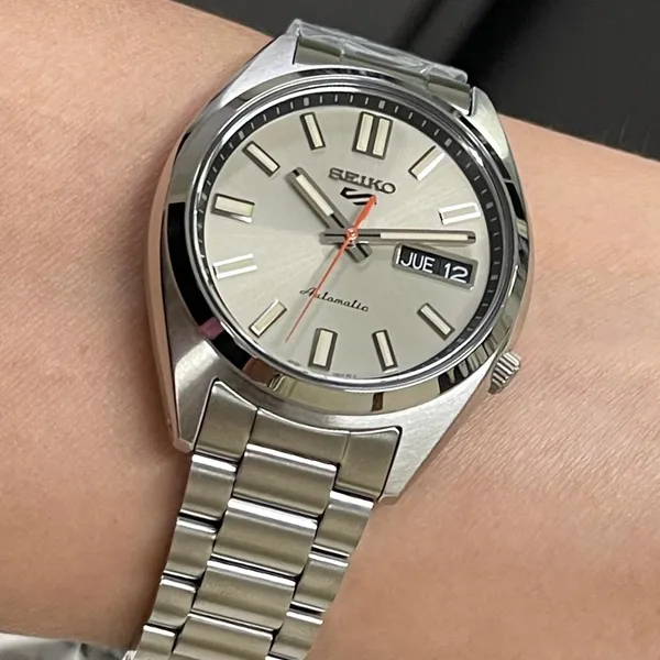 Seiko 5 sports clássico SRPK91B1 Champanhe