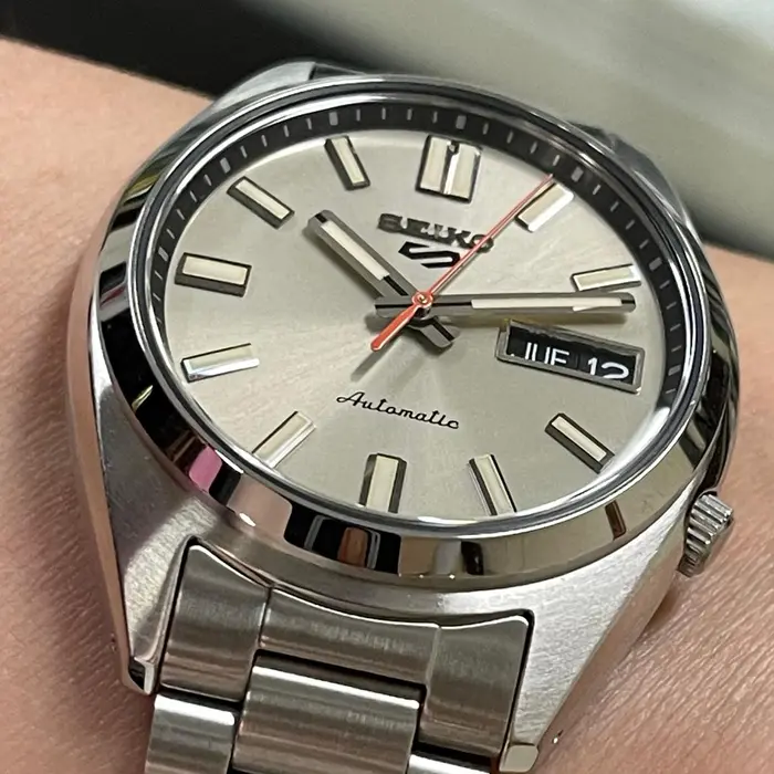Seiko 5 sports clássico SRPK91B1 Champanhe