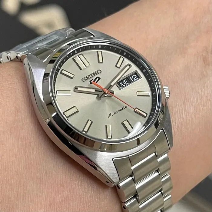Seiko 5 sports clássico SRPK91B1 Champanhe