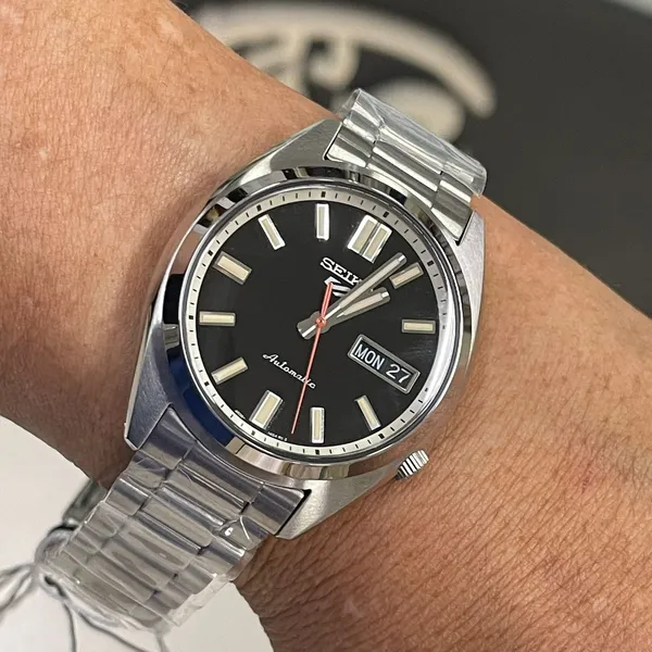 Seiko 5 sports automático clássico SRPK89B1 preto