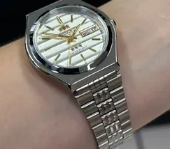 Orient 3 EStrelas Automático classico 469WB7NH Branco - imagem 5