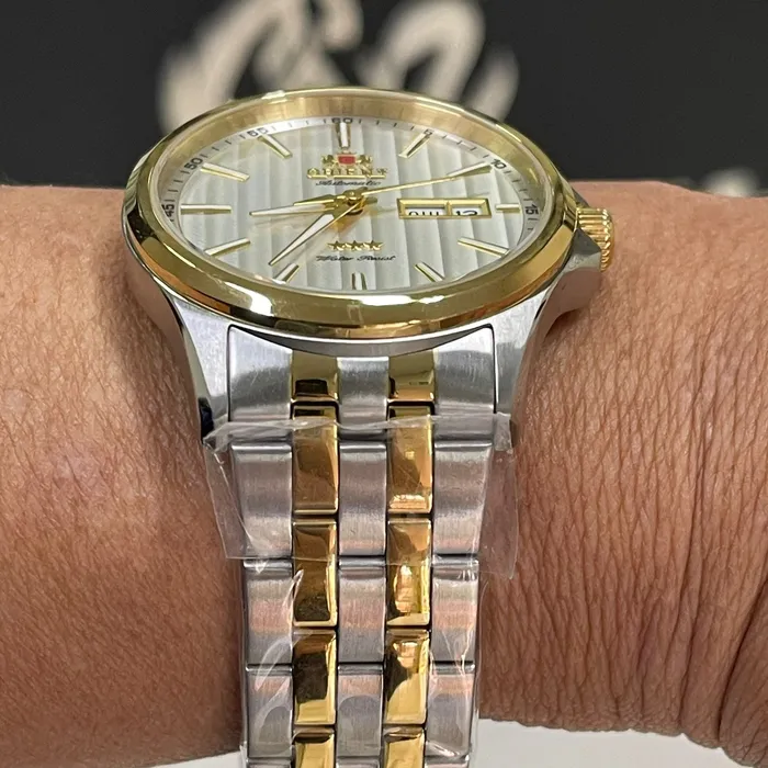 Orient 3 EStrelas Automático classico Misto 469TT043NH Branco