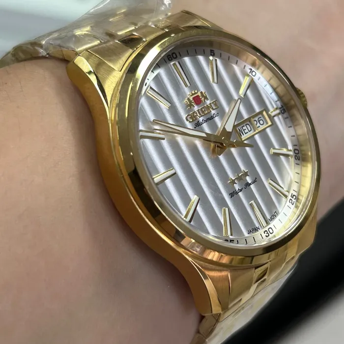 Orient 3 EStrelas Automático classico IPGold 469GP043NH Branco