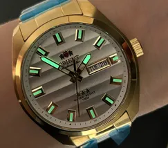 Orient 3 EStrelas Automático classico IPGold 469GP076NH Branco - imagem 7