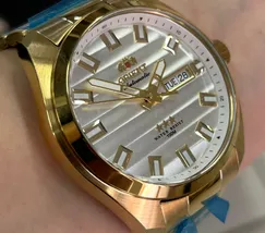 Orient 3 EStrelas Automático classico IPGold 469GP076NH Branco - imagem 3