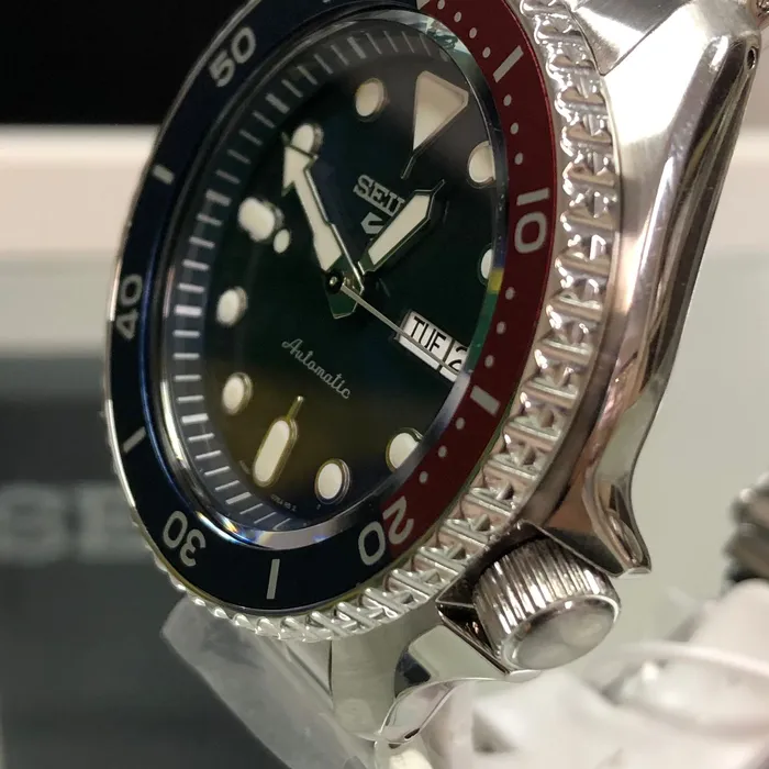 Seiko 5 Sports SRPD53 Automático Pepsi Azul e Vermelho | Taniguchi Relógios