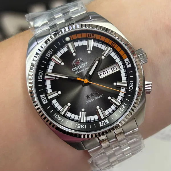 Orient 3 Estrelas Automático Heritage King diver 40 YN6SS028 grafite