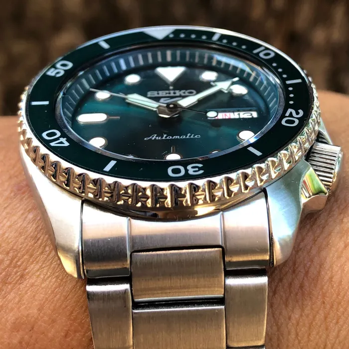 Seiko 5 Sports SRPD63 Automático Verde e Ouro Rosa | Taniguchi Relógios