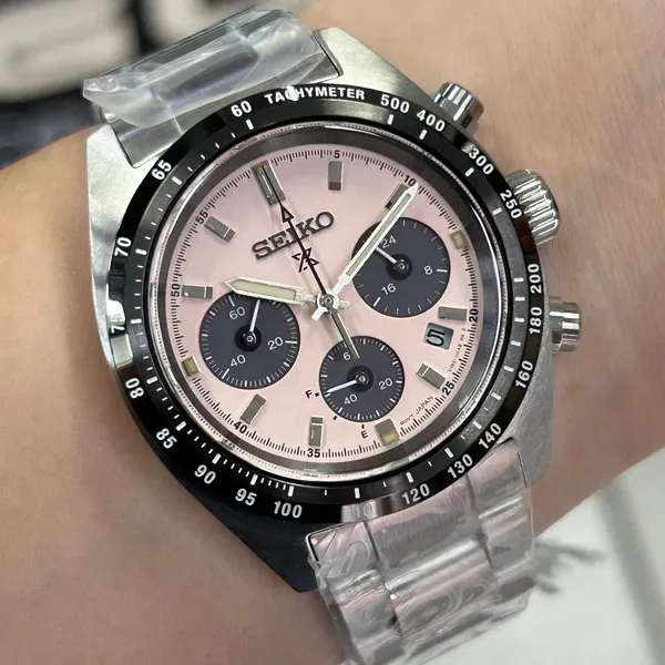Seiko Prospex Solar Speedtimer cronógrafo Youngtimer SSC963B1 Salmon Dial