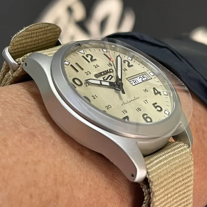 Relógio Seiko 5 Sports Field SRPJ83 Automático 36mm | Taniguchi Relógios