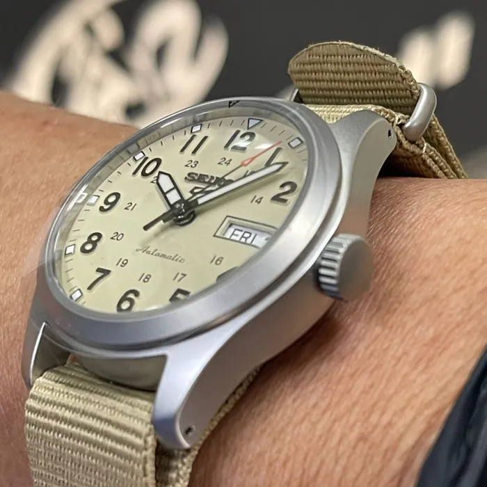 Relógio Seiko 5 Sports Field SRPJ83 Automático 36mm | Taniguchi Relógios