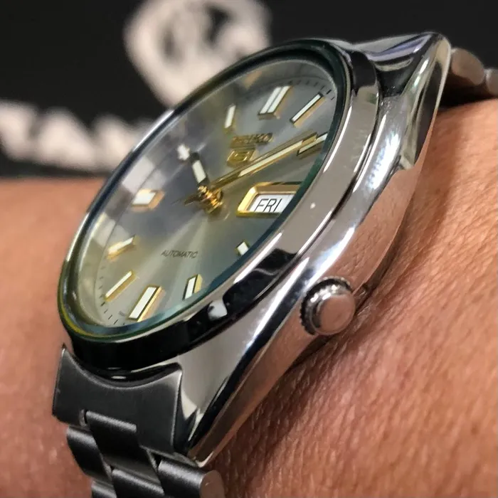 Relógio Seiko 5 Clássico Automático SNXS75B1 Cinza e Dourado | Taniguchi Relógios