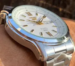 Relógio Seiko 5 Automatic SNKP15B1 Branco e Dourado | Taniguchi Relógios - imagem 3