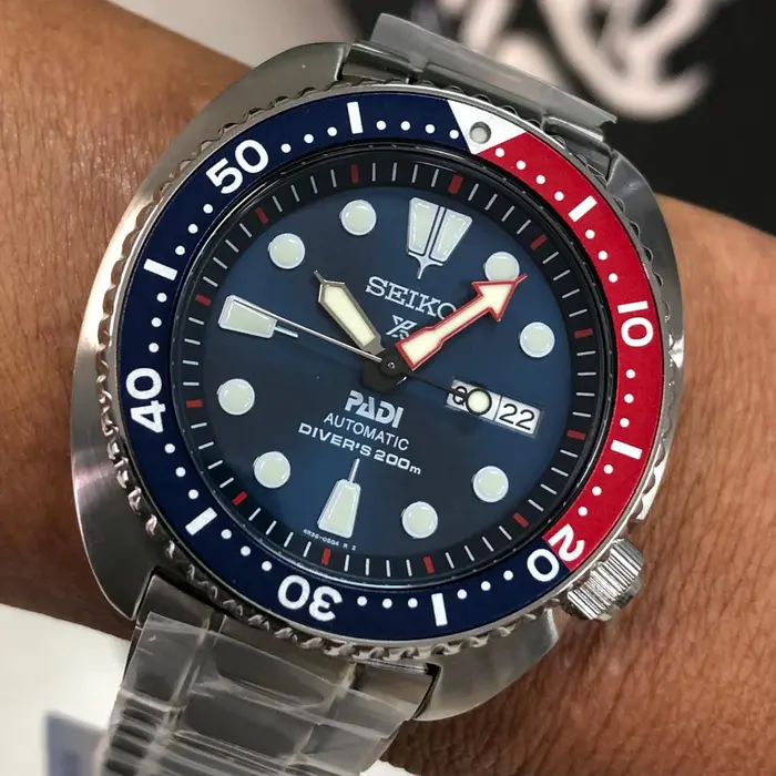 Seiko Automático Prospex Turtle PADI SRPE99 Pepsi