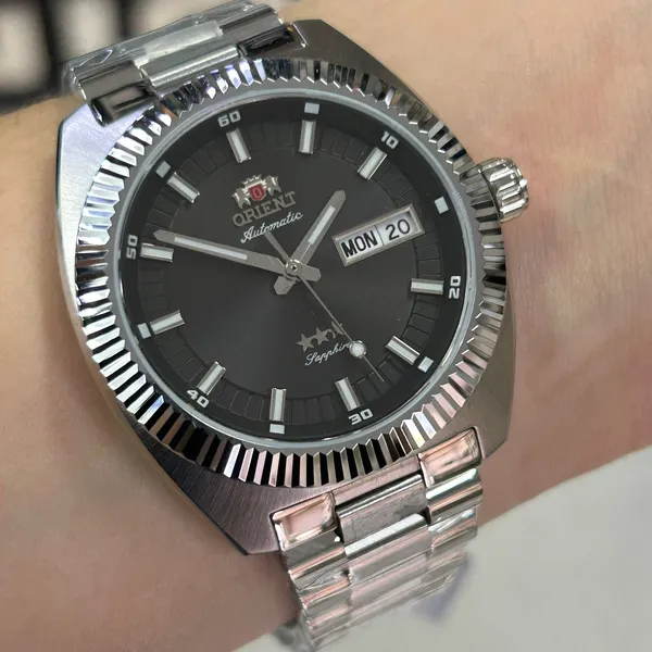 Orient 3 Estrelas Automático Heritage YN6SS026 grafite
