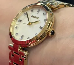 Relógio Seiko Feminino SRZ536P1 Dourado Diamantes Safira Original | Taniguchi Relógios - imagem 4