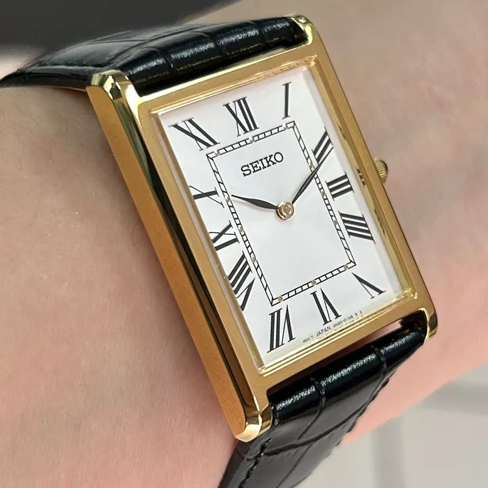Relógio Seiko Essentials Tank SWR104B1 Dourado Safira Original | Taniguchi Relógios