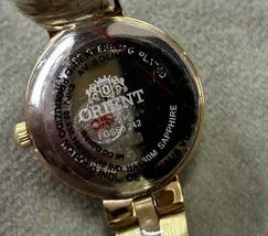 Relógio Orient Eternal Feminino FGSS0242 Safira Dourado Original | Taniguchi Relógios - imagem 6