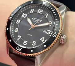 Relógio Orient Solartech Masculino MBSC0006 Prata Couro | Taniguchi Relógios - imagem 4