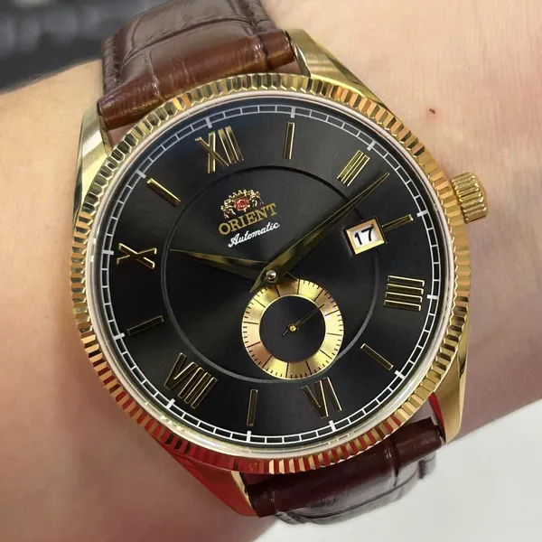 Orient 3 Estrelas Automático dourado Special Calibers YN6GC032 Preto
