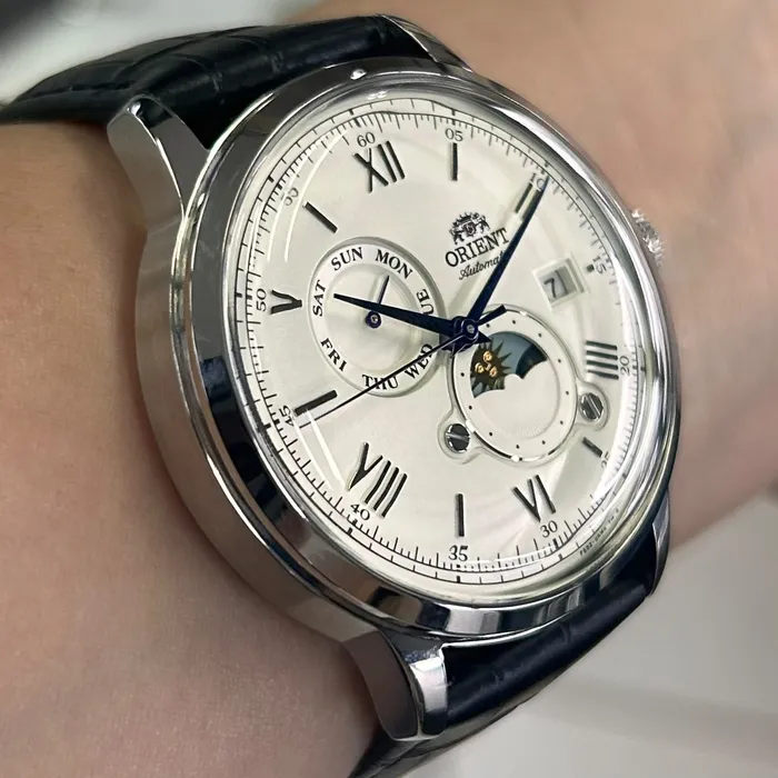 Relógio Orient Bambino Sun & Moon RA-AK0802S30B Branco | Taniguchi Relógios
