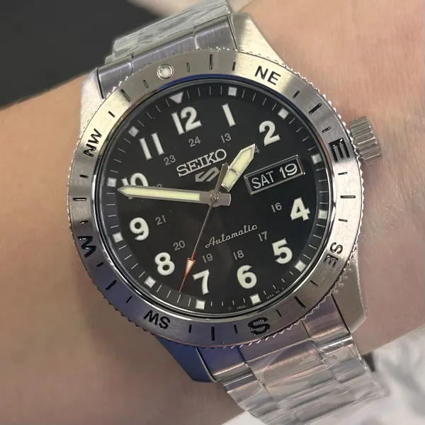 Seiko 5 Sports Automático Field Series HDB006B1 preto