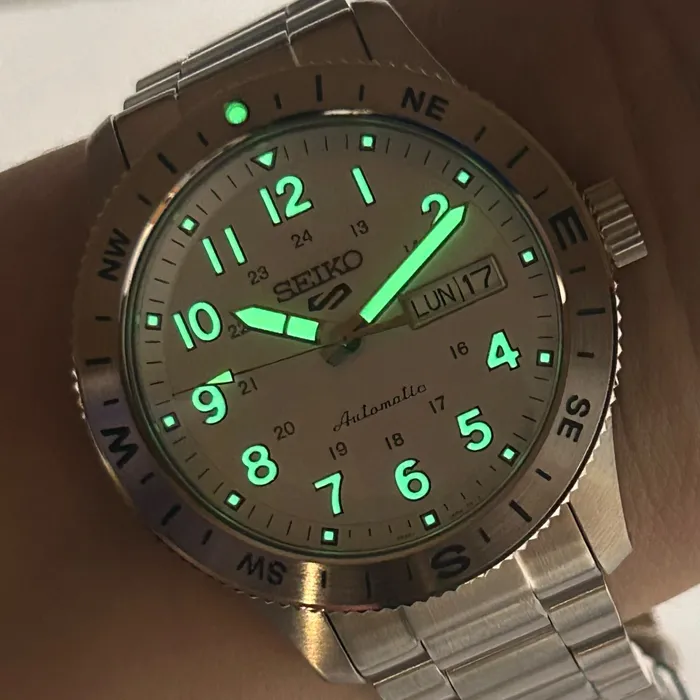Relógio Seiko 5 Sports Field Series HDB007B1 Branco | Taniguchi Relógios