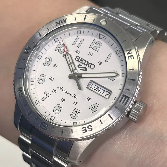 Relógio Seiko 5 Sports Field Series HDB007B1 Branco | Taniguchi Relógios