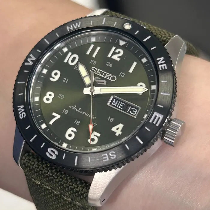 Relógio Seiko 5 Sports Field Series HDB008B1 Verde | Taniguchi Relógios