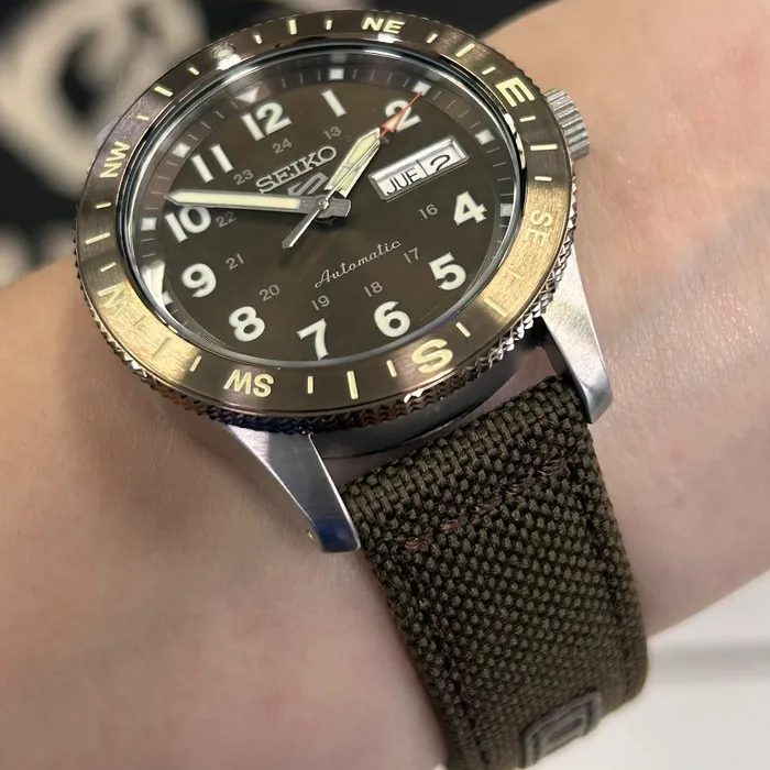 Relógio Seiko 5 Sports Field Series HDB009B1 Marrom | Taniguchi Relógios