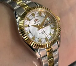 Relógio Orient 3 Estrelas Feminino Automático NH6MM005 B1SK Bicolor | Taniguchi Relógios - imagem 3